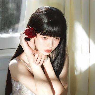 石榴裙下